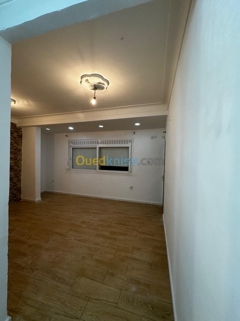 Location Appartement F3 Tipaza Khemisti