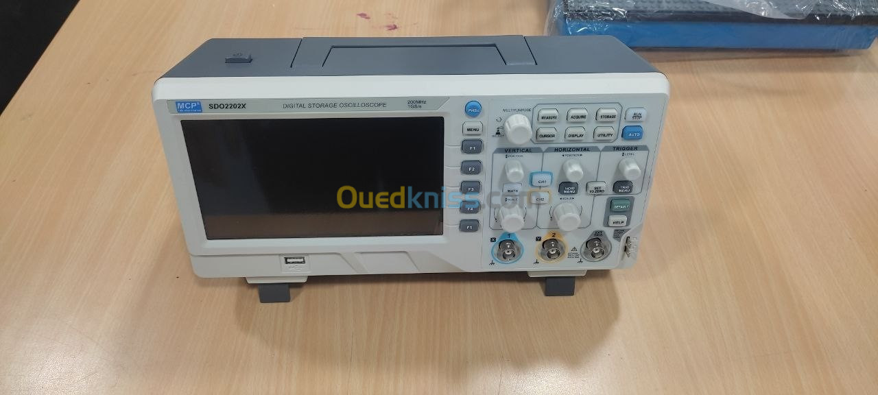 DIGITAL STORAGE OSCILLOSCOPE DQ5202 - MCP 200Mhz 1GSa / s 