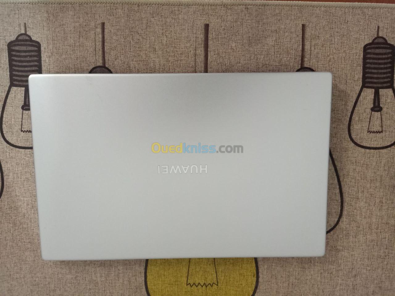 Huawei Matebook D15 AMD RYZEN 5 3500U 8GO 256GO SSD NVMe