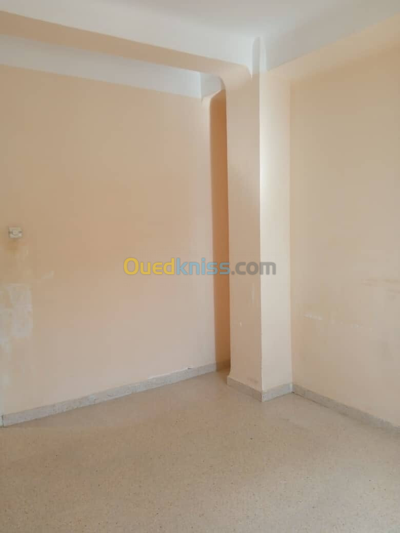 Location Appartement F4 Alger Zeralda