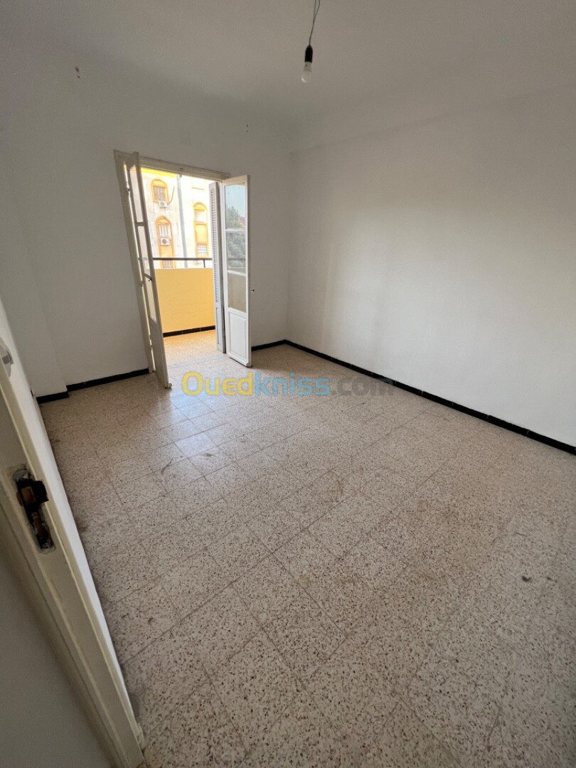 Location Appartement F3 Alger Souidania