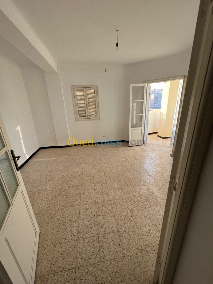 Location Appartement F3 Alger Souidania