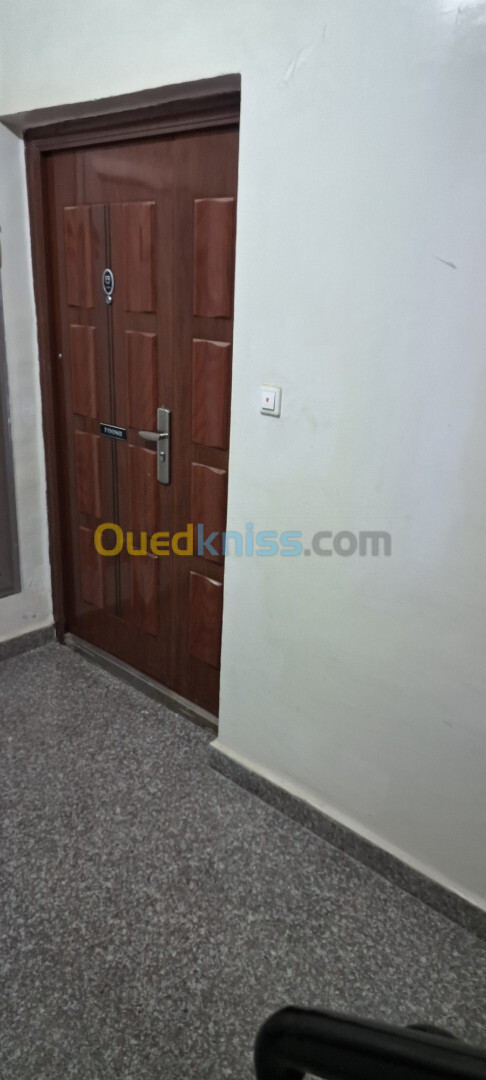 Location Appartement F1 Alger El achour