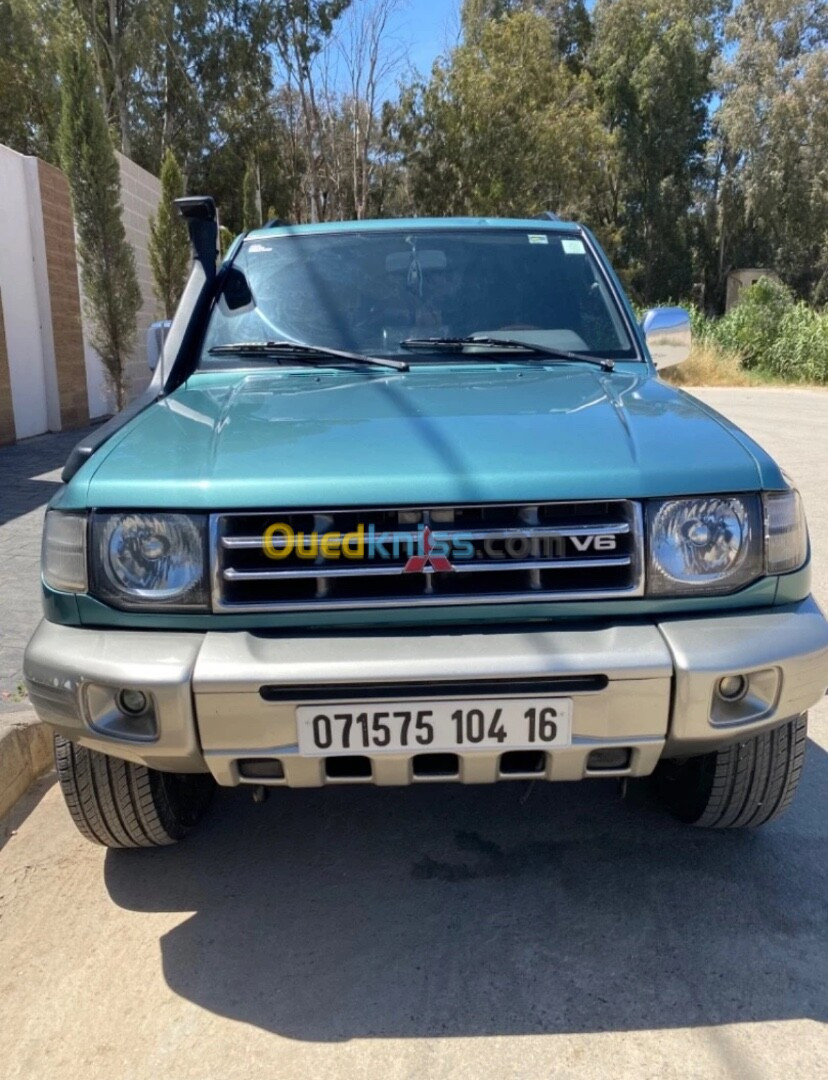 Mitsubishi Pajero Court 2004 