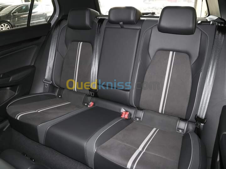 Volkswagen Golf 8 2024 R Line