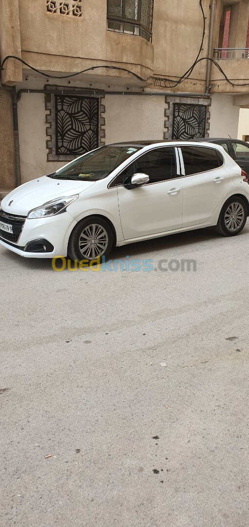 Peugeot 208 2019 Allure Facelift