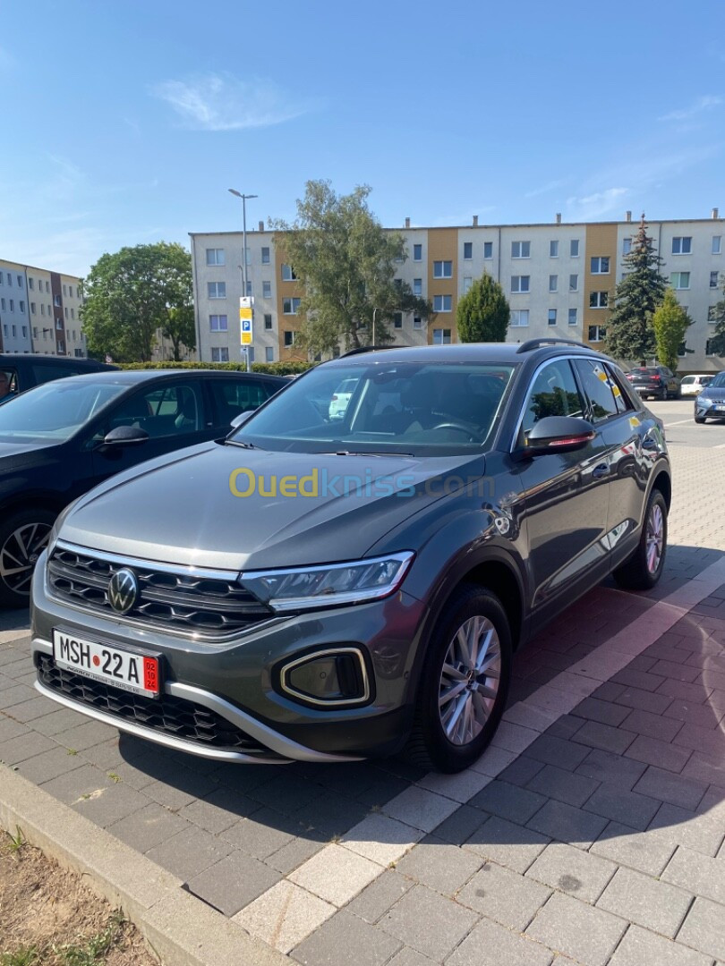 Volkswagen T-Roc 2022 Life