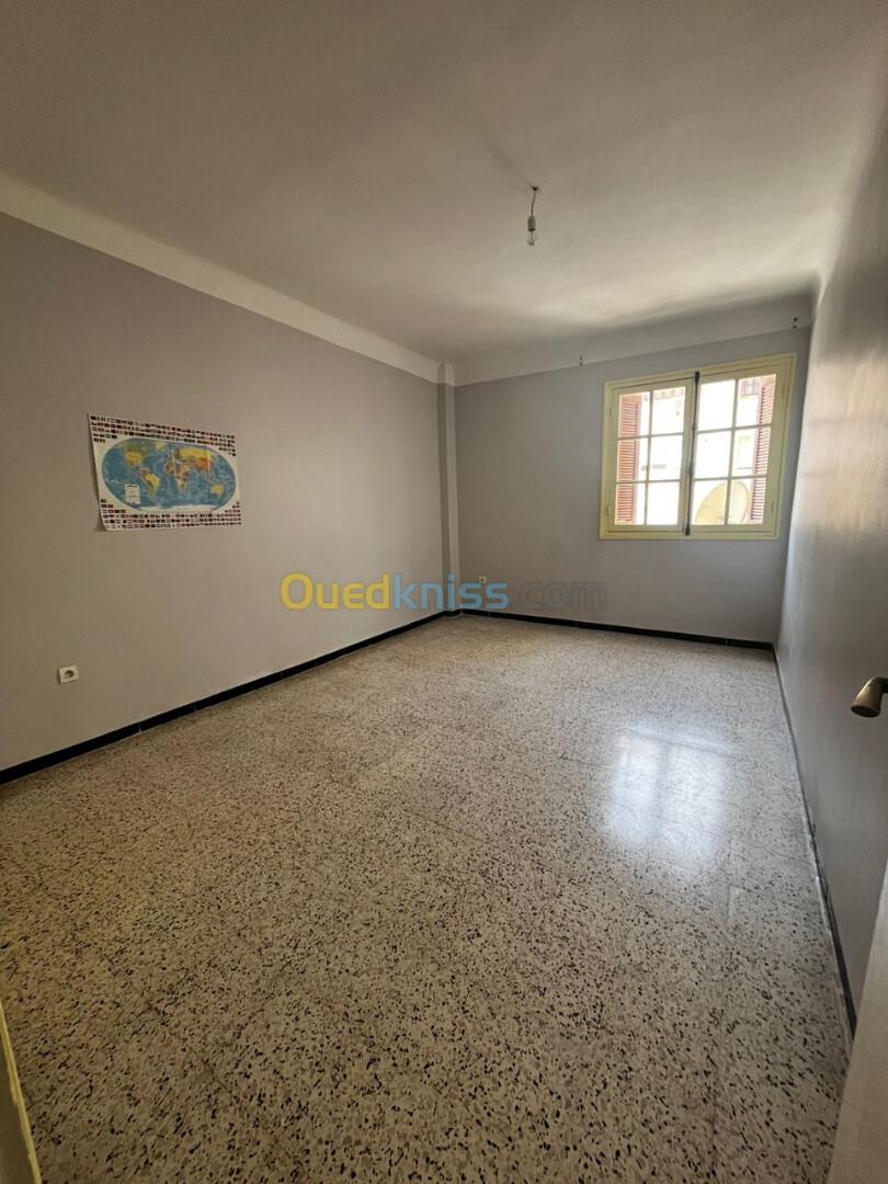 Location Appartement F4 Alger Ouled fayet