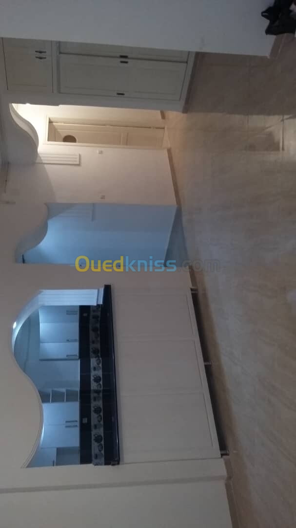 Location Appartement F3 Alger Bouzareah