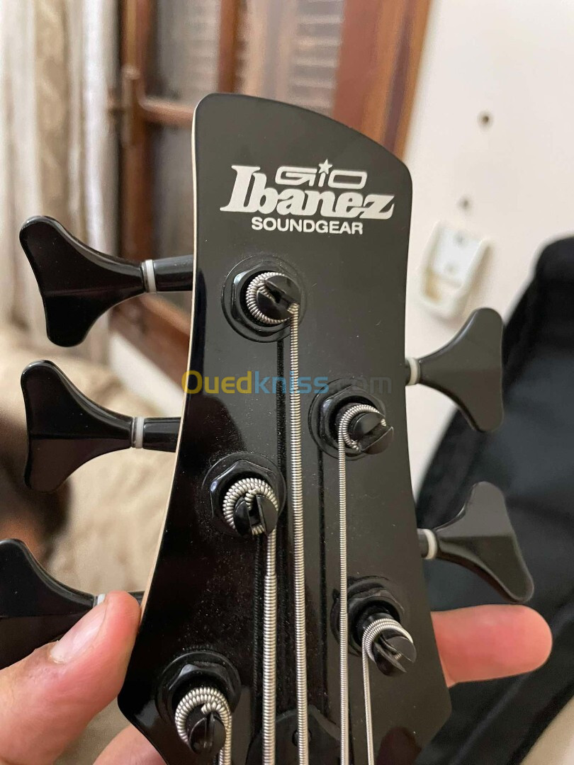 Guitar bass ibanez gio soundgear gsr205sm 