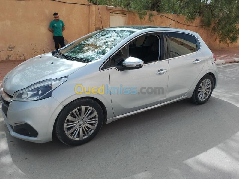 Peugeot 208 2019 Allure Facelift