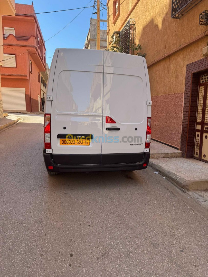 Renault Master 2023 