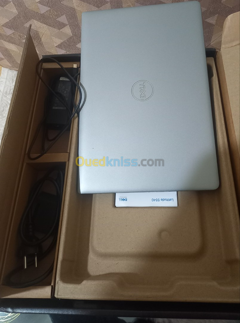 DELL latitude 5440 