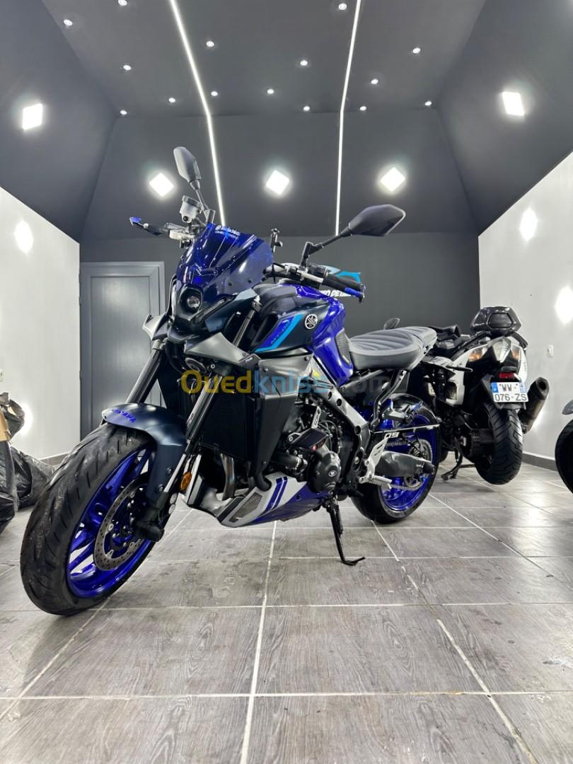 YAMAHA MT09 2022