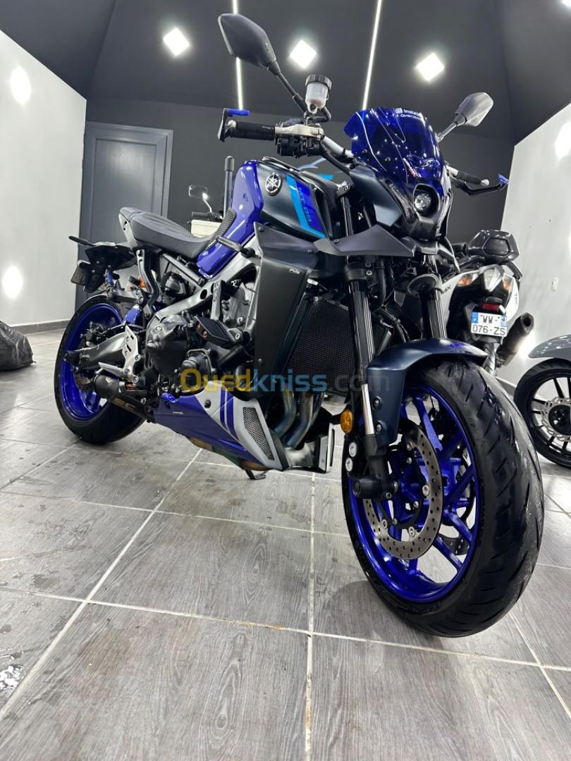 YAMAHA MT09 2022