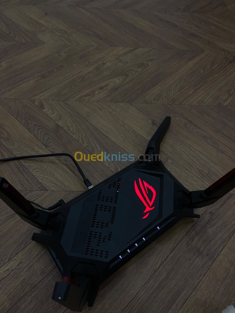 ASUS ROG Rapture GT-AX6000 | WiFi 6 AX Gaming Router | 1 antenne qui tient pas