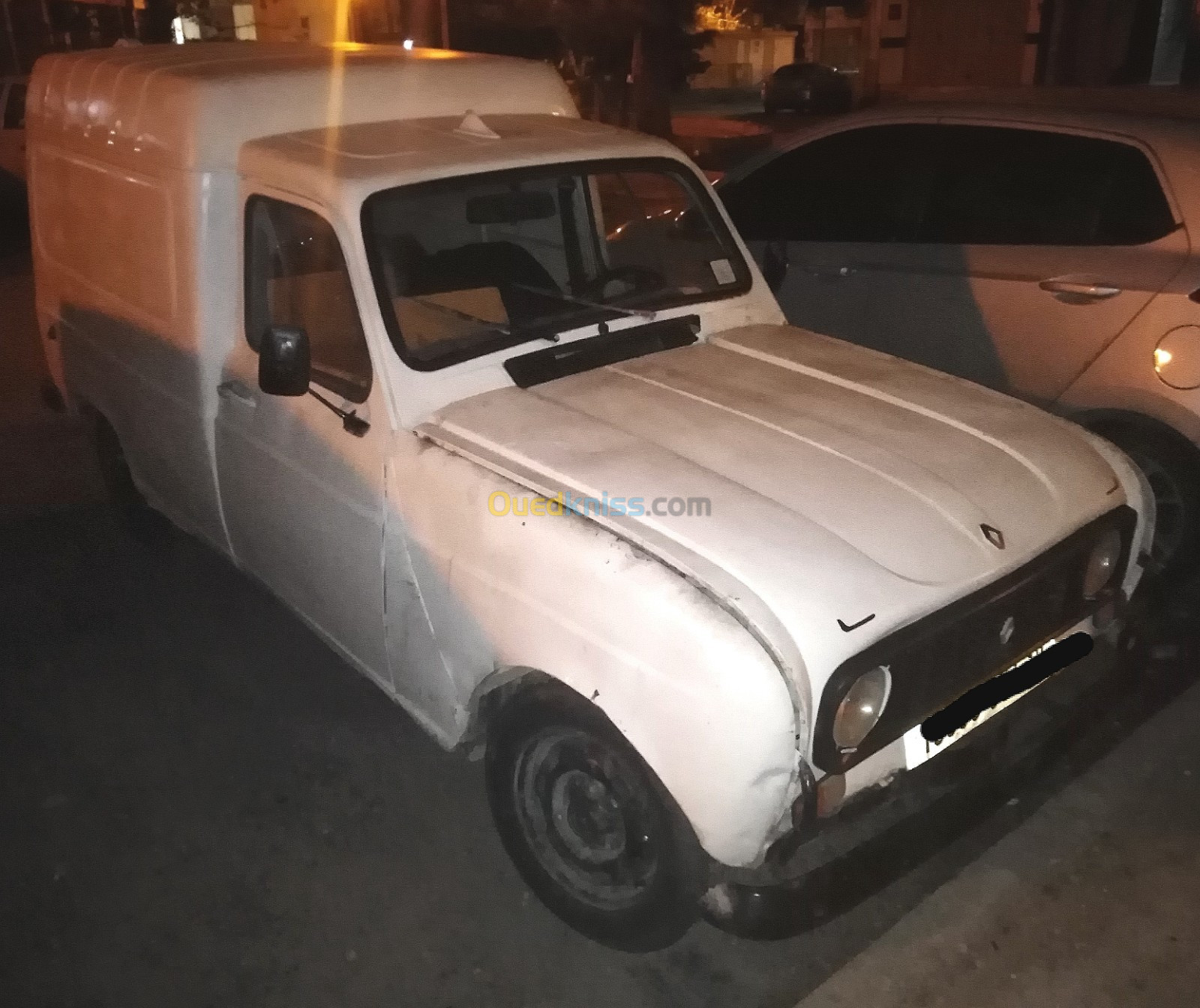 Renault 4 1984 مشاء الله