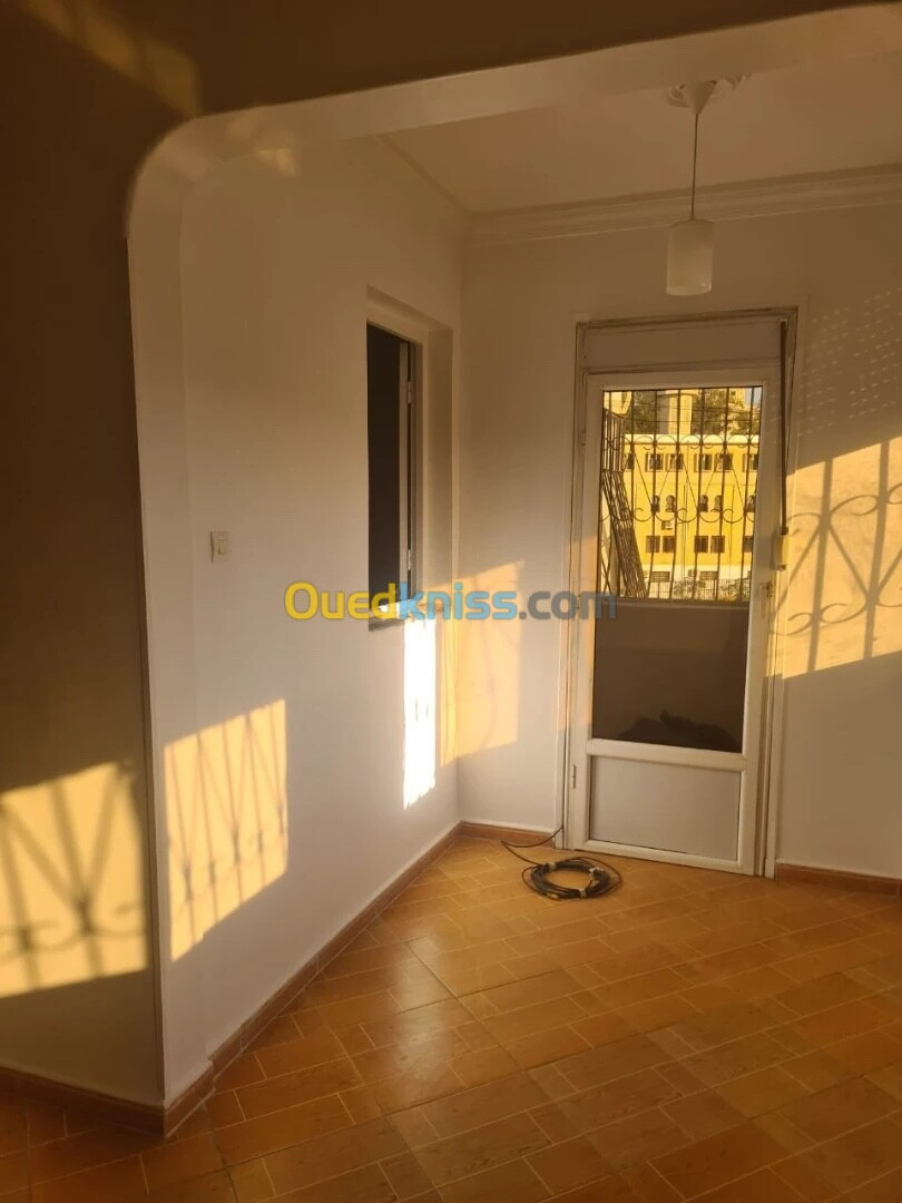 Location Appartement F3 Alger Kouba