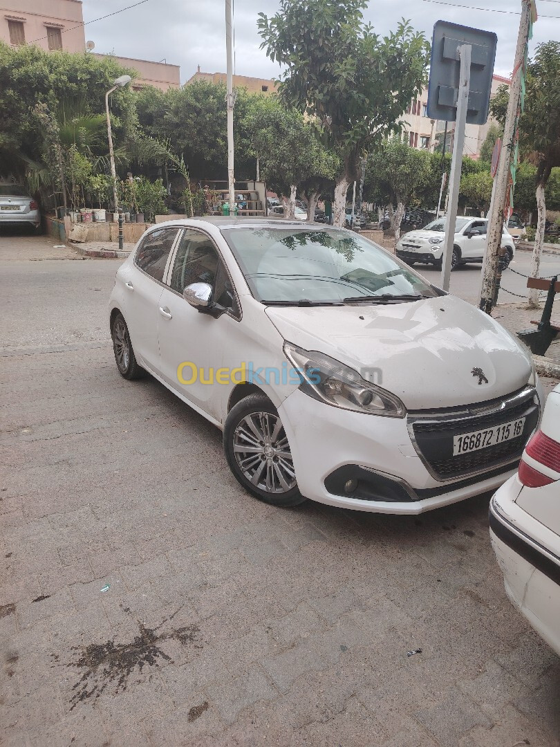 Peugeot 208 2015 Allure Facelift