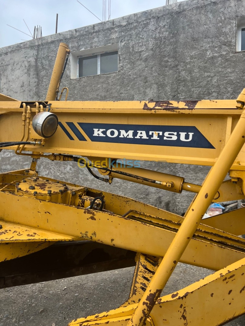 Komatsu 625 1992