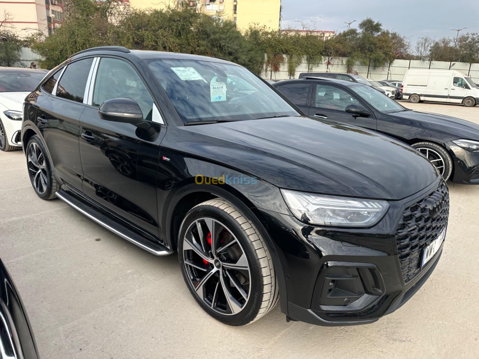 Audi Q5 sport back 2024 Black édition