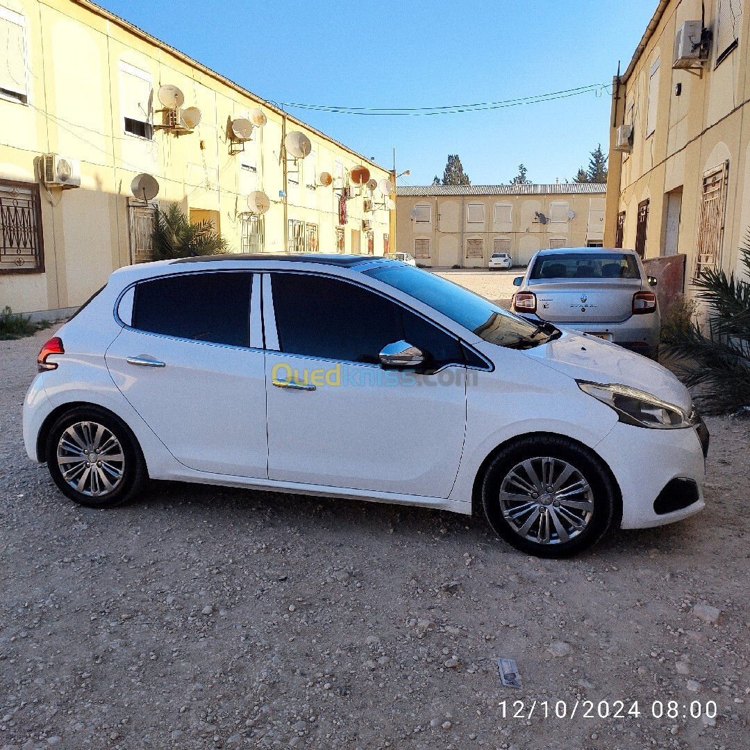 Peugeot 208 2015 Active Facelift