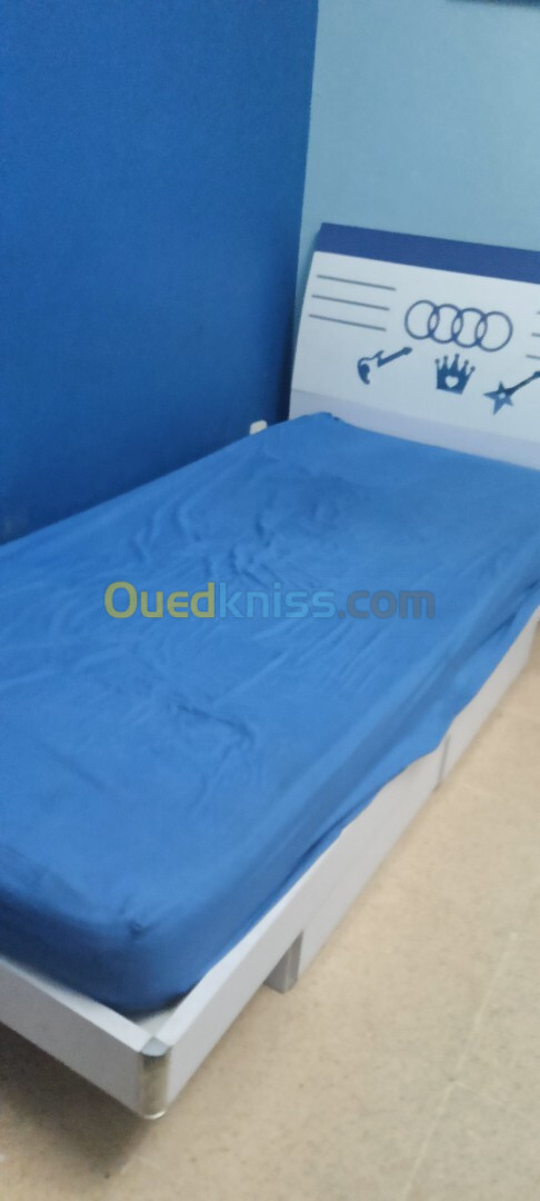 Chambre a coucher enfant bleu audi