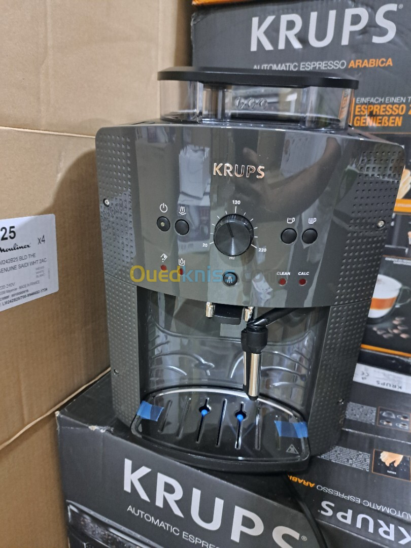 MACHINE À CAFÉ KRUPS ARABICA AVEC BROYEURS 15 BARS EA810B70 EUROPÉEN 