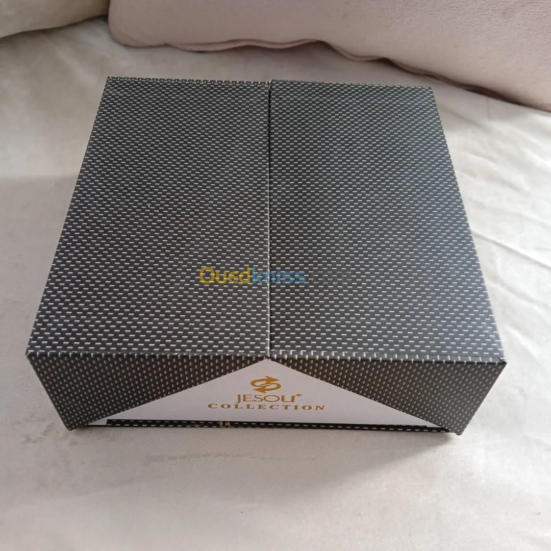 Coffret cadeau fi. De l'année 