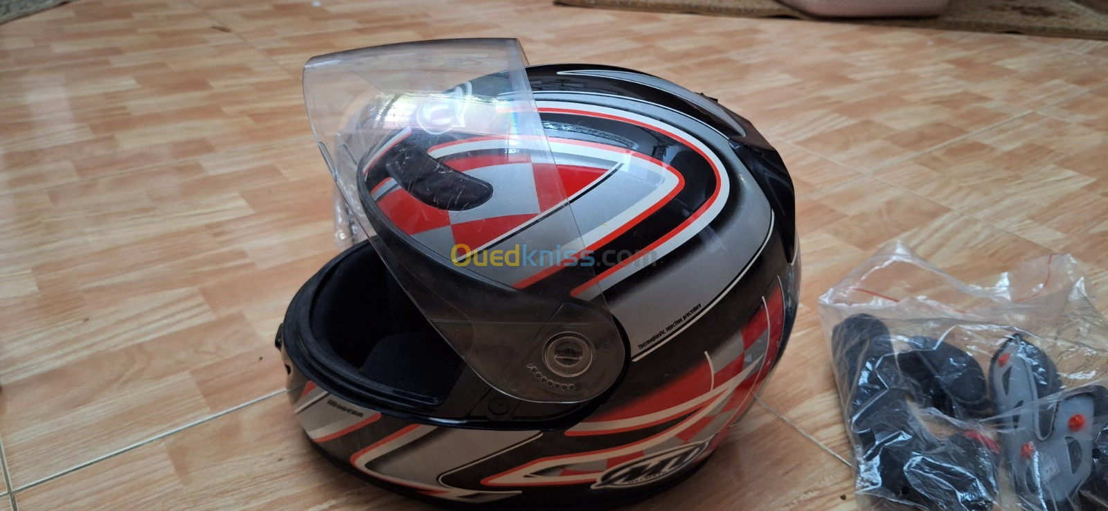 Casque moto MT D'ORIGINE 