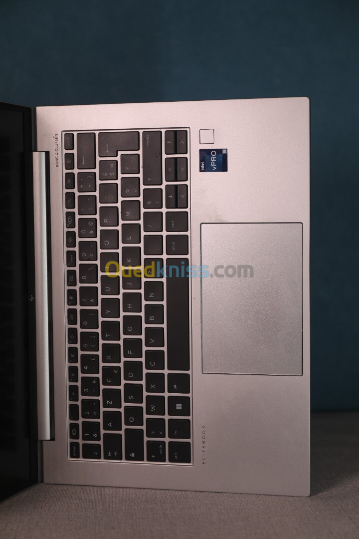 HP ELITEBOOK 