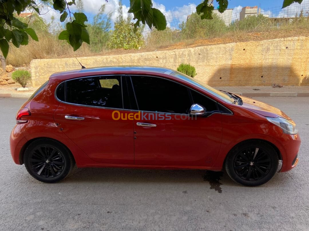 Peugeot 208 2016 Allure Facelift