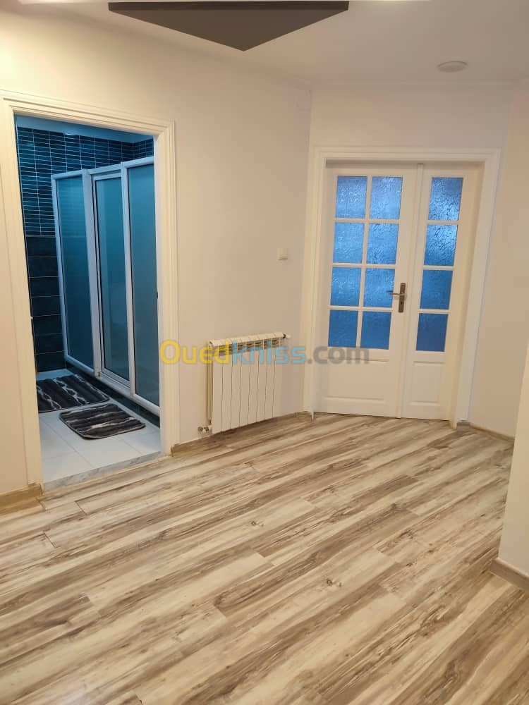 Location vacances Appartement F3 Alger Belouizdad