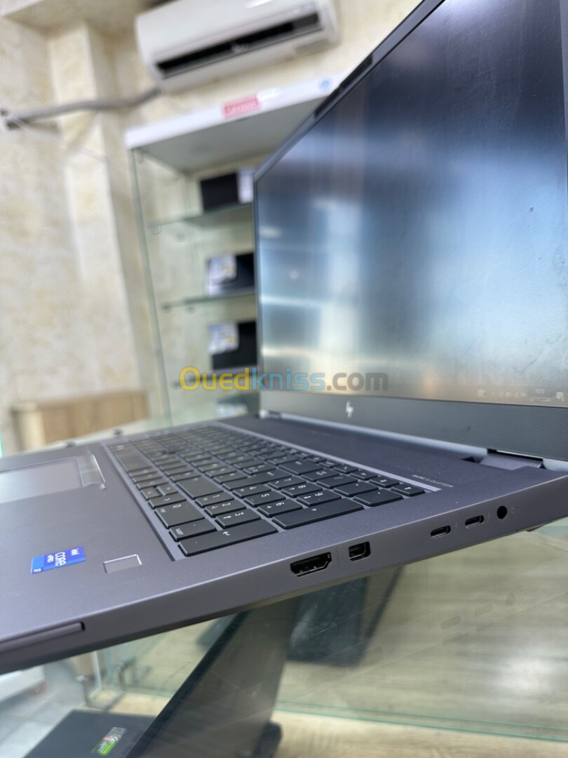 HP Z BOOK FURY G8 i7 / 11850H 512-32GB 