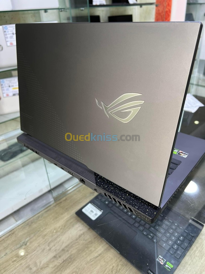 ASUS ROG STRIX G713