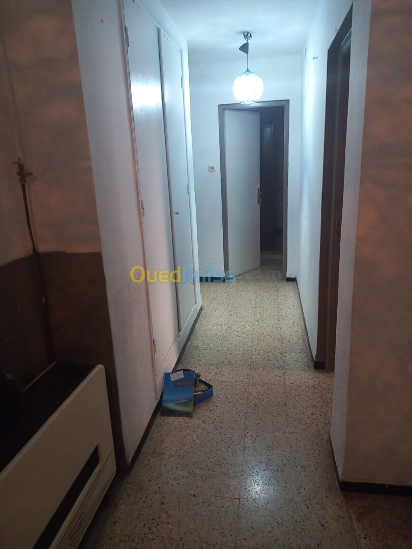 Location Appartement F4 Alger Bir mourad rais