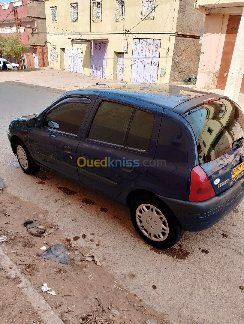 Renault Clio 2 2000 Expression