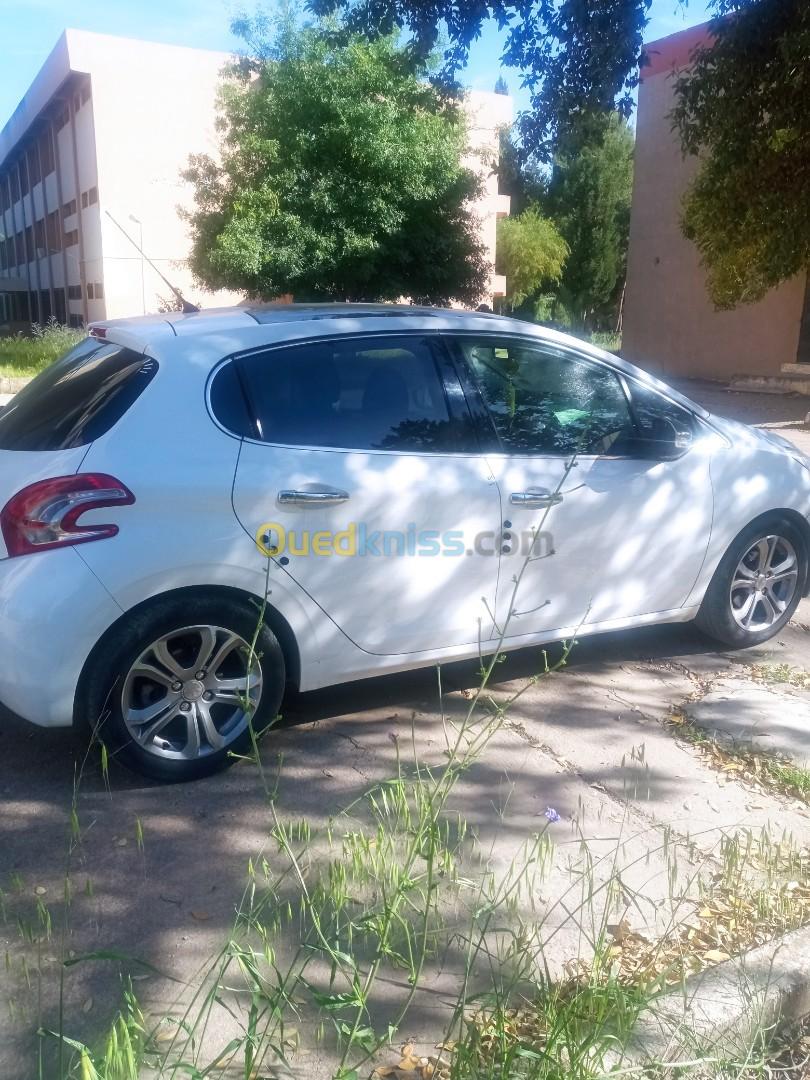 Peugeot 208 2013 Allure