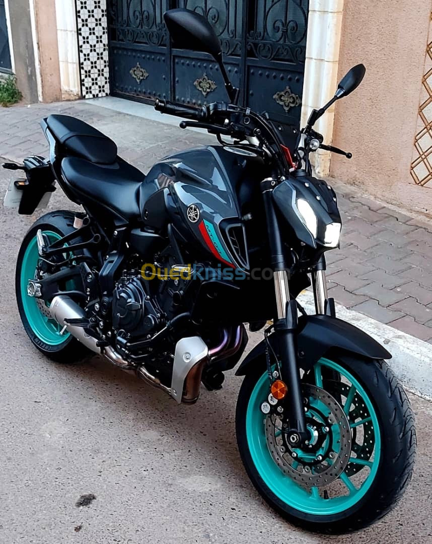 YAMAHA MT07 TABLETTE 2023