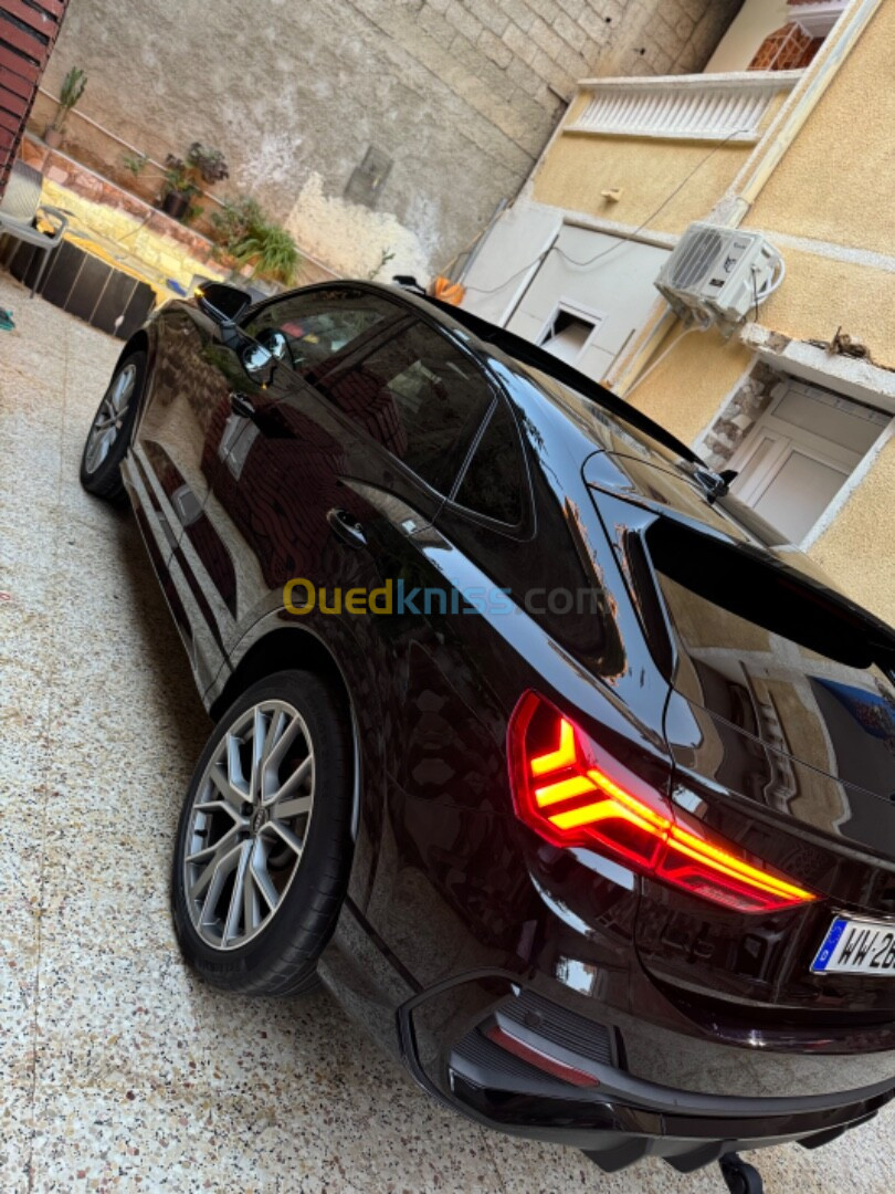 Audi Q3 2023 Black black