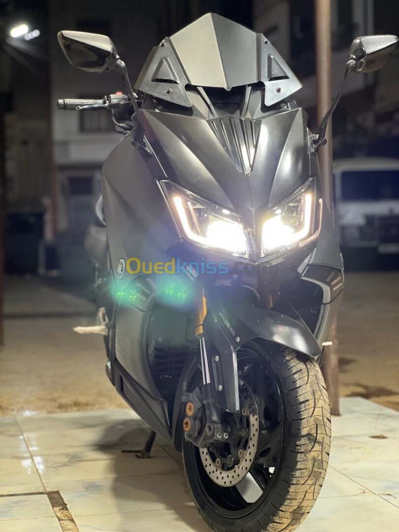 Yamaha Tmax iron 1 2015