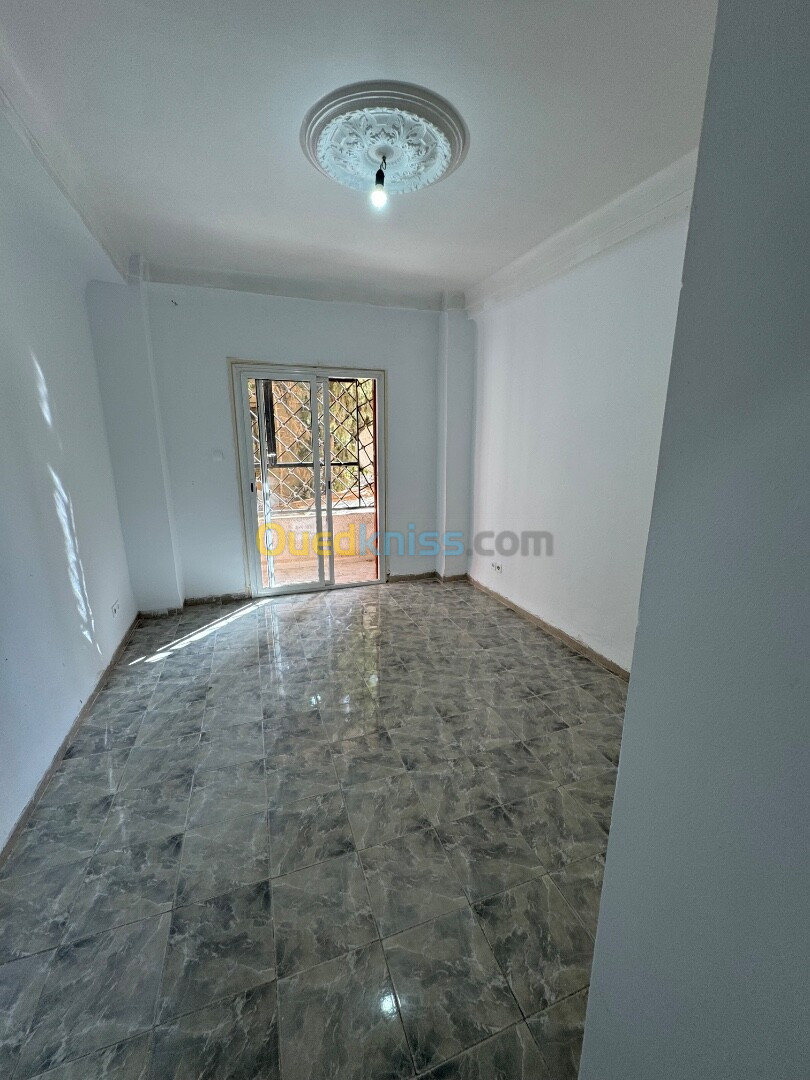 Vente Appartement F3 Alger Dely brahim