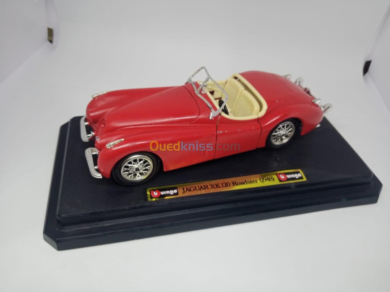 Voiture miniature JAGUAR XK 120 Roadster 1948 rouge BURAGO 1/24