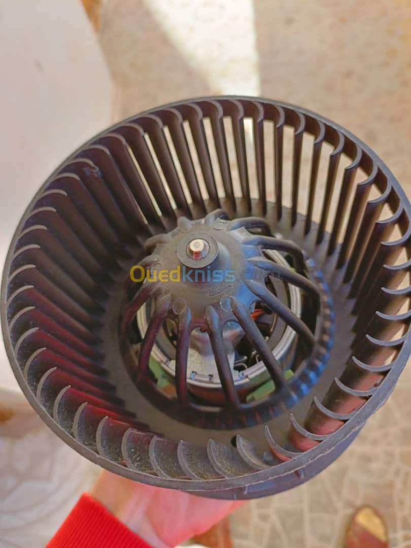 Pulseur d'air/moteur ventilateur dacia duster 10/10 jamais utilisé 