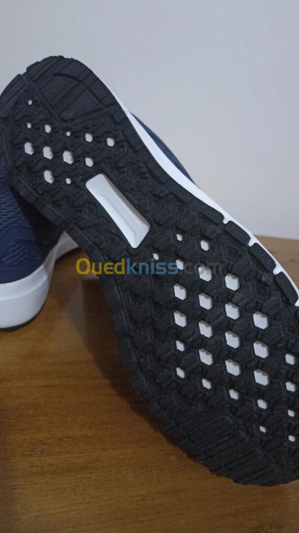 Basket adidas pointure 45