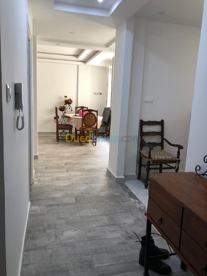 Location Appartement F2 Alger Hydra