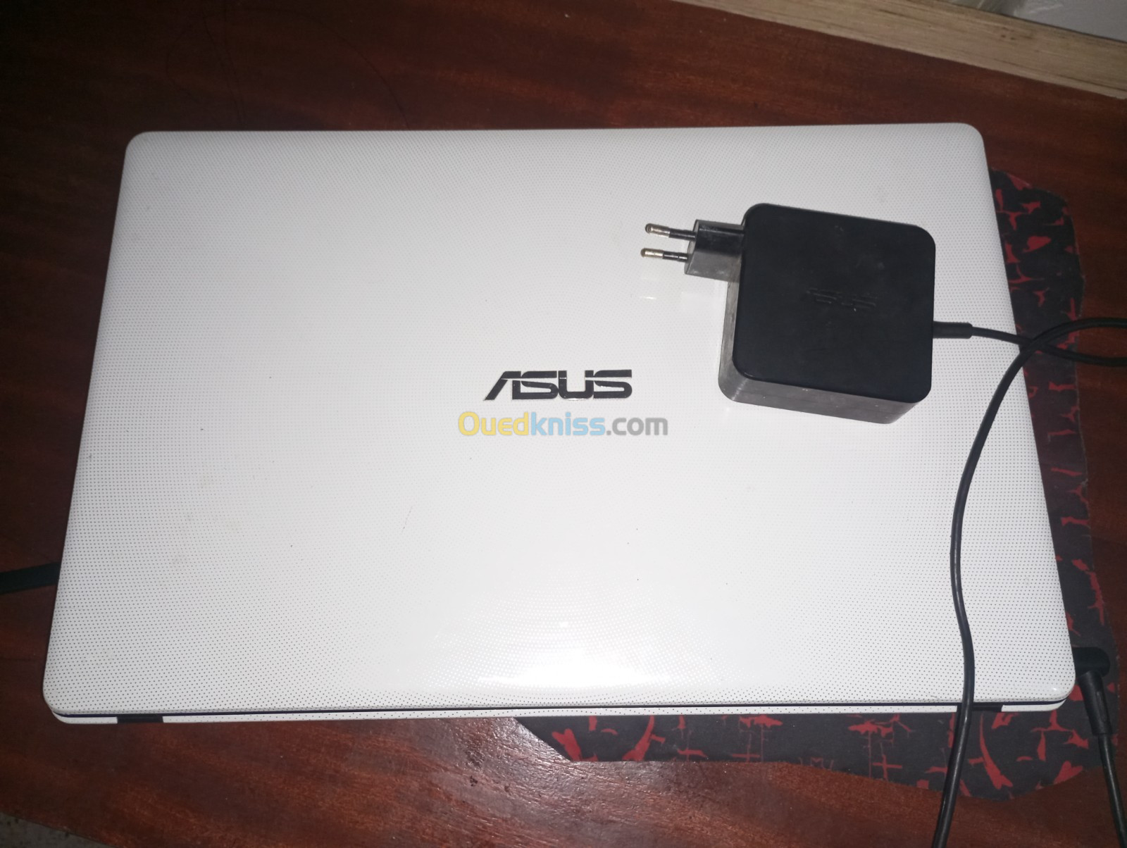 Asus 17" 1TB 8GB GeForce 720M