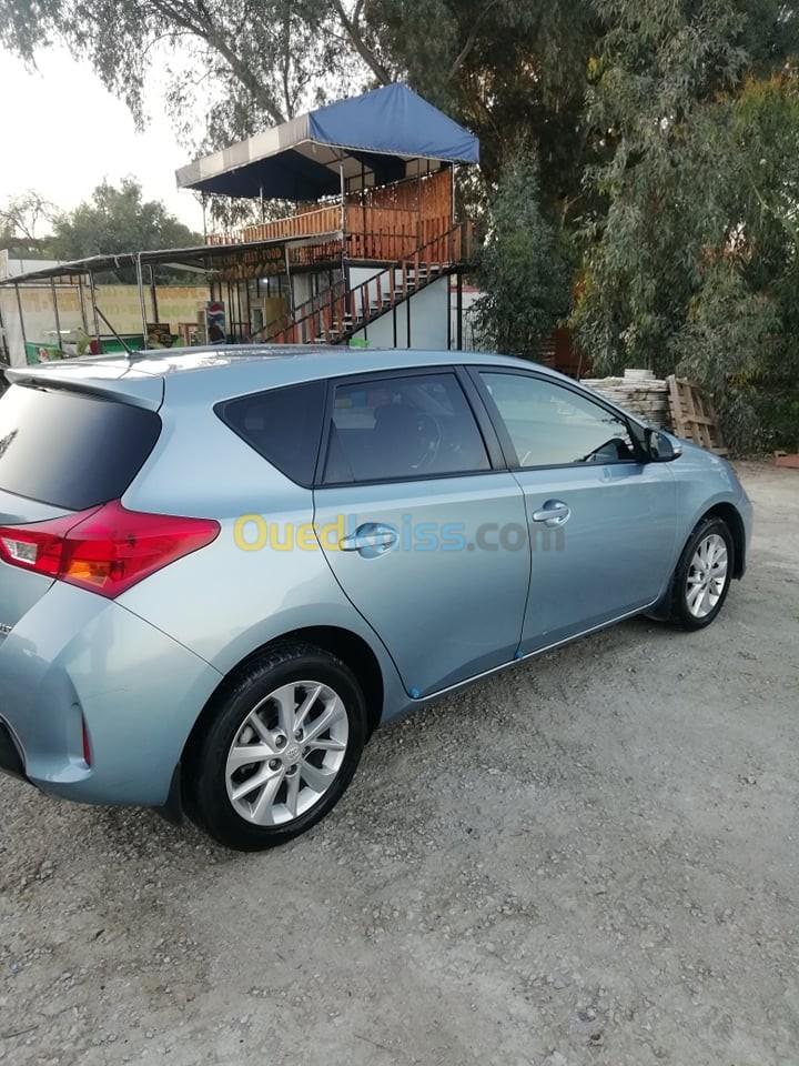 Toyota Auris 2016 Style