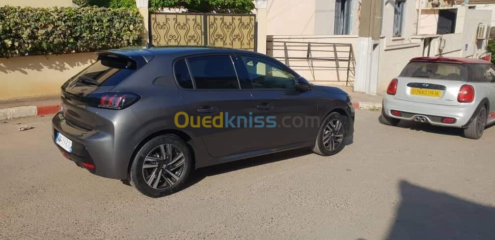 Peugeot 208 2022 Allure