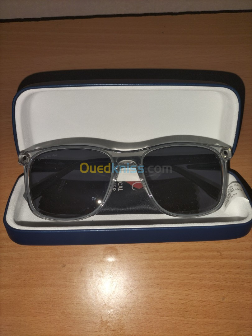 Lunettes homme Lacoste authentique 